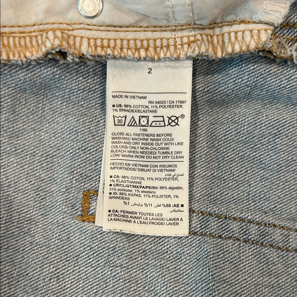 Old Navy Light Blue Distressed Jean Shorts - Picture 4 of 4